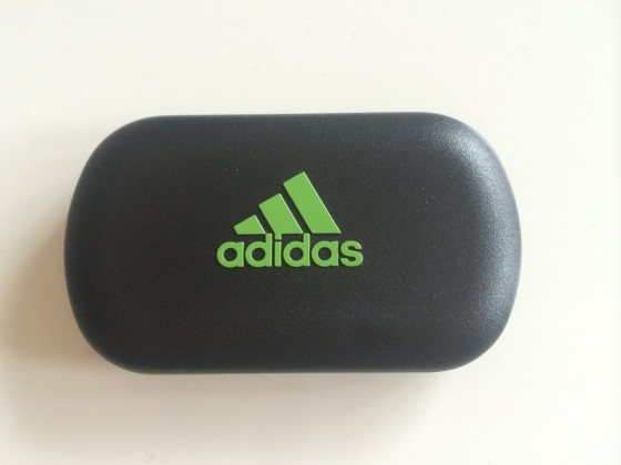アディダス micoach ハートレートモニター — Bluetooth SmartでiPhone